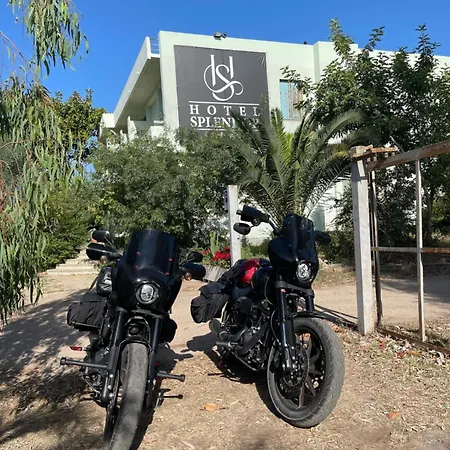 Hotel Splendor 2*